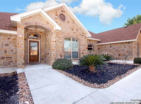 3rd image of 120 Copper Creek Dr