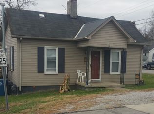 402 Magoffin Ave, Harrodsburg, KY 40330