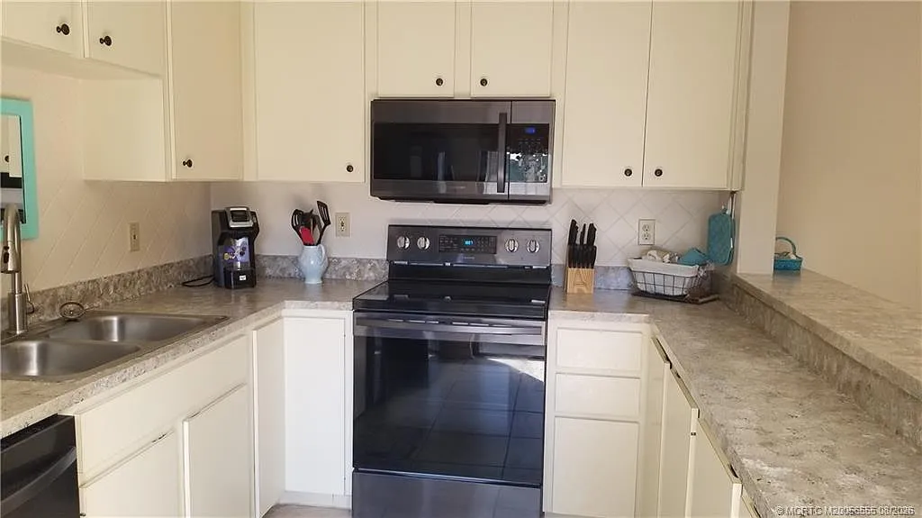 2 bed, 2.0 bath, 1400 sqft, $2,000 — Photo 4