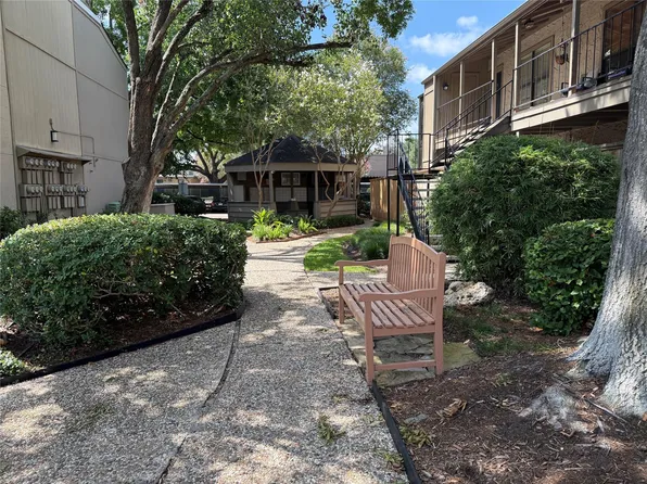 5711 Sugar Hill Dr APT 26, Houston, TX 77057