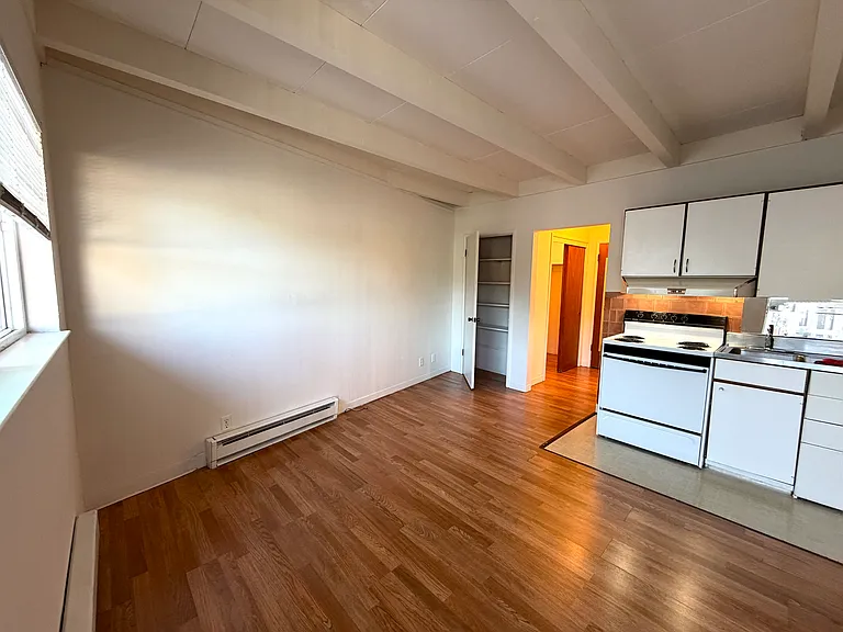 116 Ward St #5 — Photo 3
