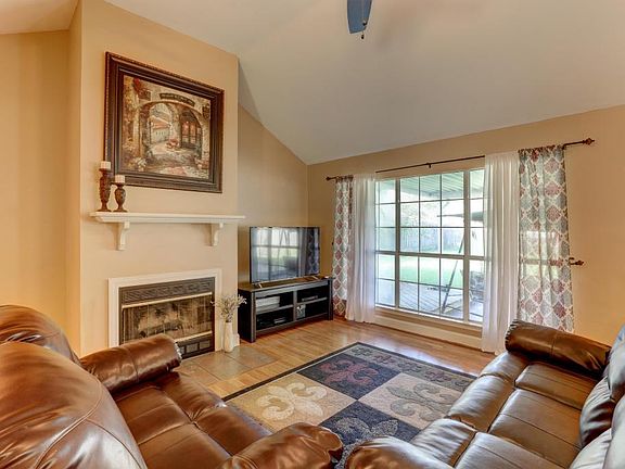5th image of 114 Avron Dr
