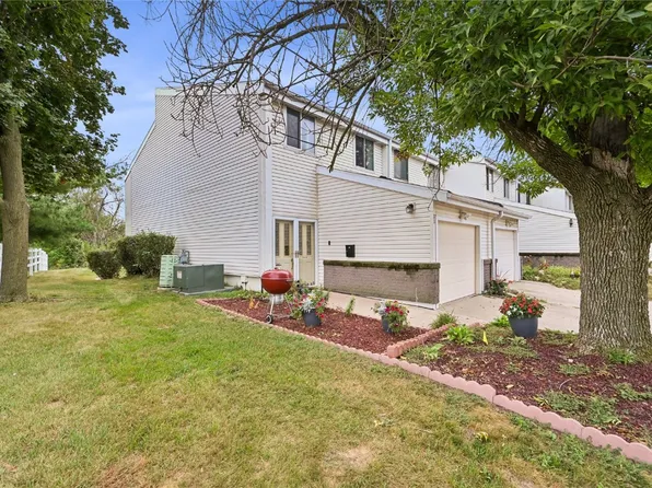 51 29th Avenue Dr SW Unit 11, Cedar Rapids, IA 52404