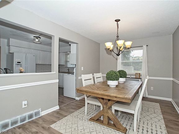 5th image of 17737 Walnut Dr