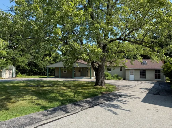 511 E Royalton Rd, Broadview Heights, OH 44147