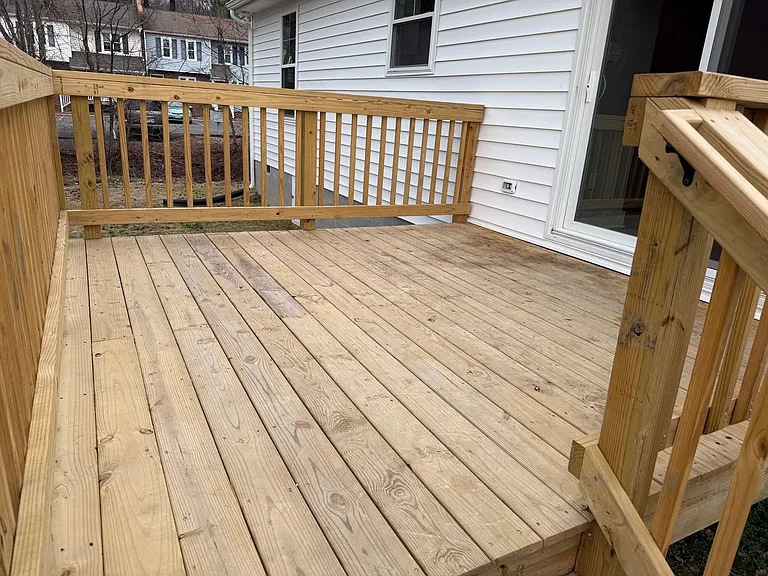 325 Yorktown Dr — Photo 15
