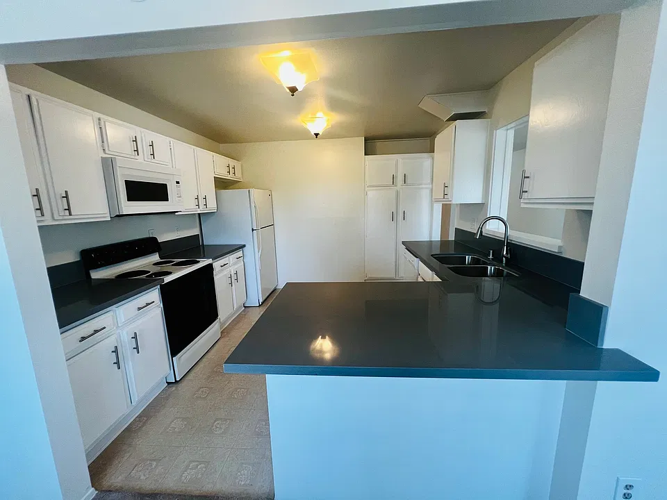 12400 Montecito Rd #217