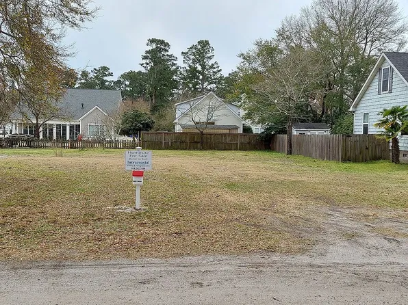 127 Formosa Dr, Wilmington, NC 28403