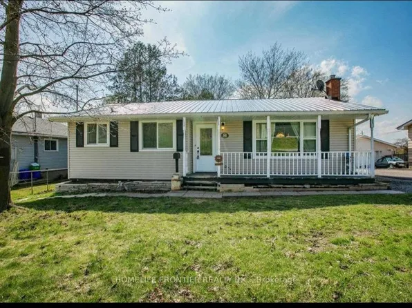 98 The Queensway Ave S, Georgina, ON L4P 1Z4