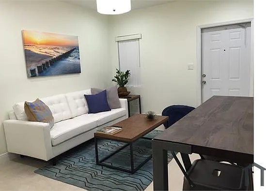 2 bed, 700 sqft, $2,500 — Photo 2