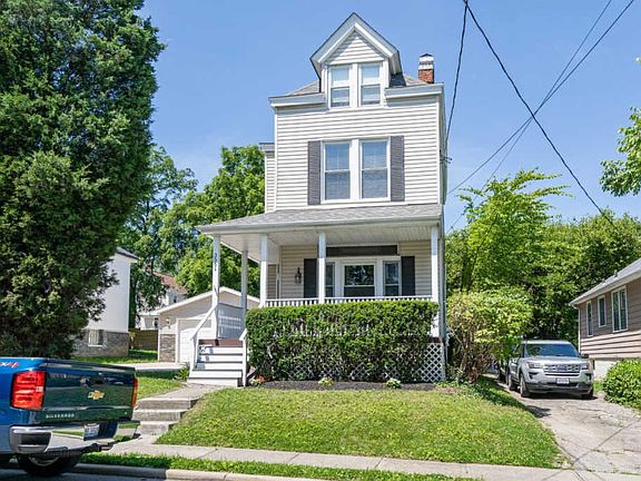 2nd image of 3561 Larkspur Ave