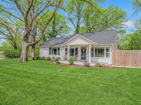 1414 Rucker Rd, Junction City, KS 66441