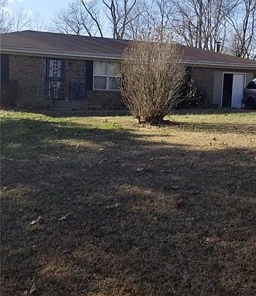 2nd image of 6631 Julie Ln SE