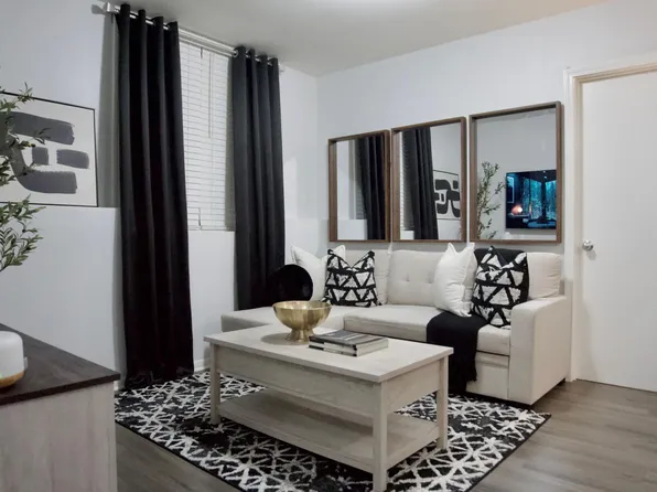 2750 N Kenmore Ave, Chicago, IL 60614