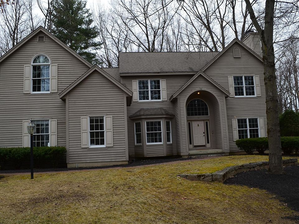 1st image of 74 Robinwood Dr