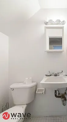 Rented by Wave Real Estate Group | media 53