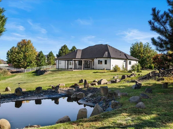5604 Glenbrook Loop, West Richland, WA 99353
