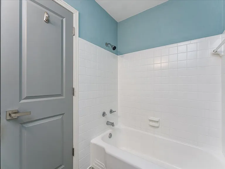 1707 Hall Dr — Photo 18