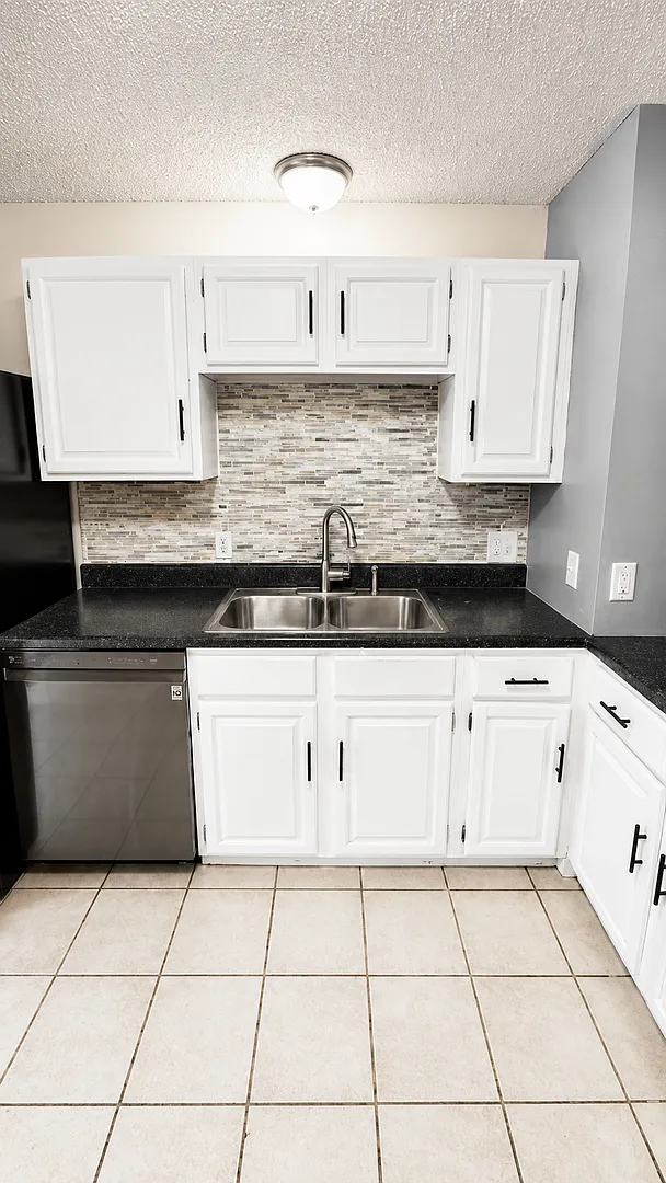Available Now - $2,600/Month | Spacious 3BR/2BA Twin Home in Eden Prairie — Photo 3