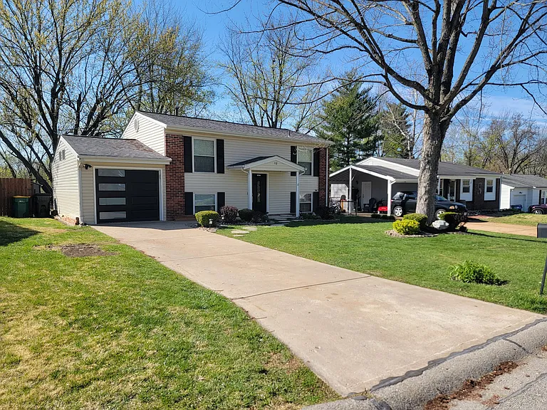 12 Wilbert Dr — Photo 2