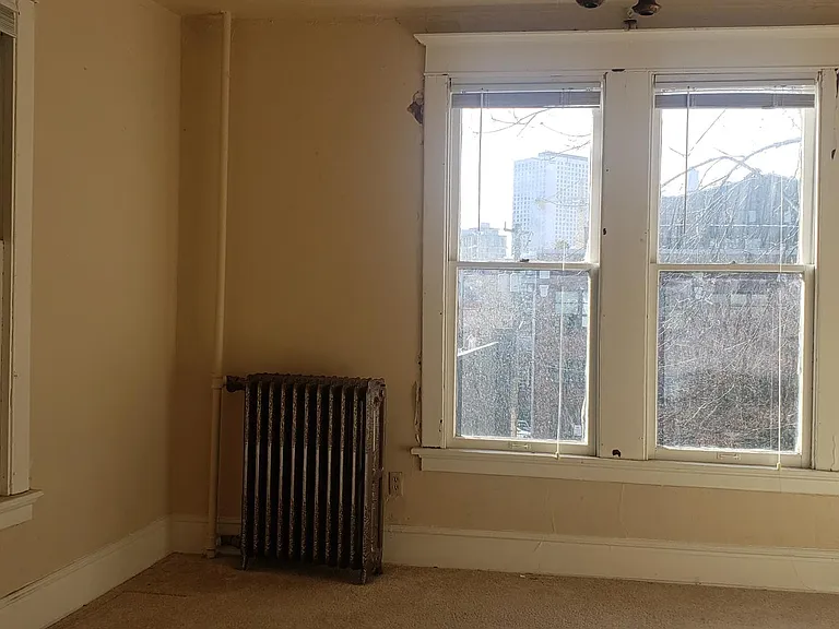 1527 Belmont Ave — Photo 20