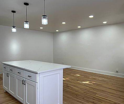 3rd image of 1181 E 84th St Floor 1