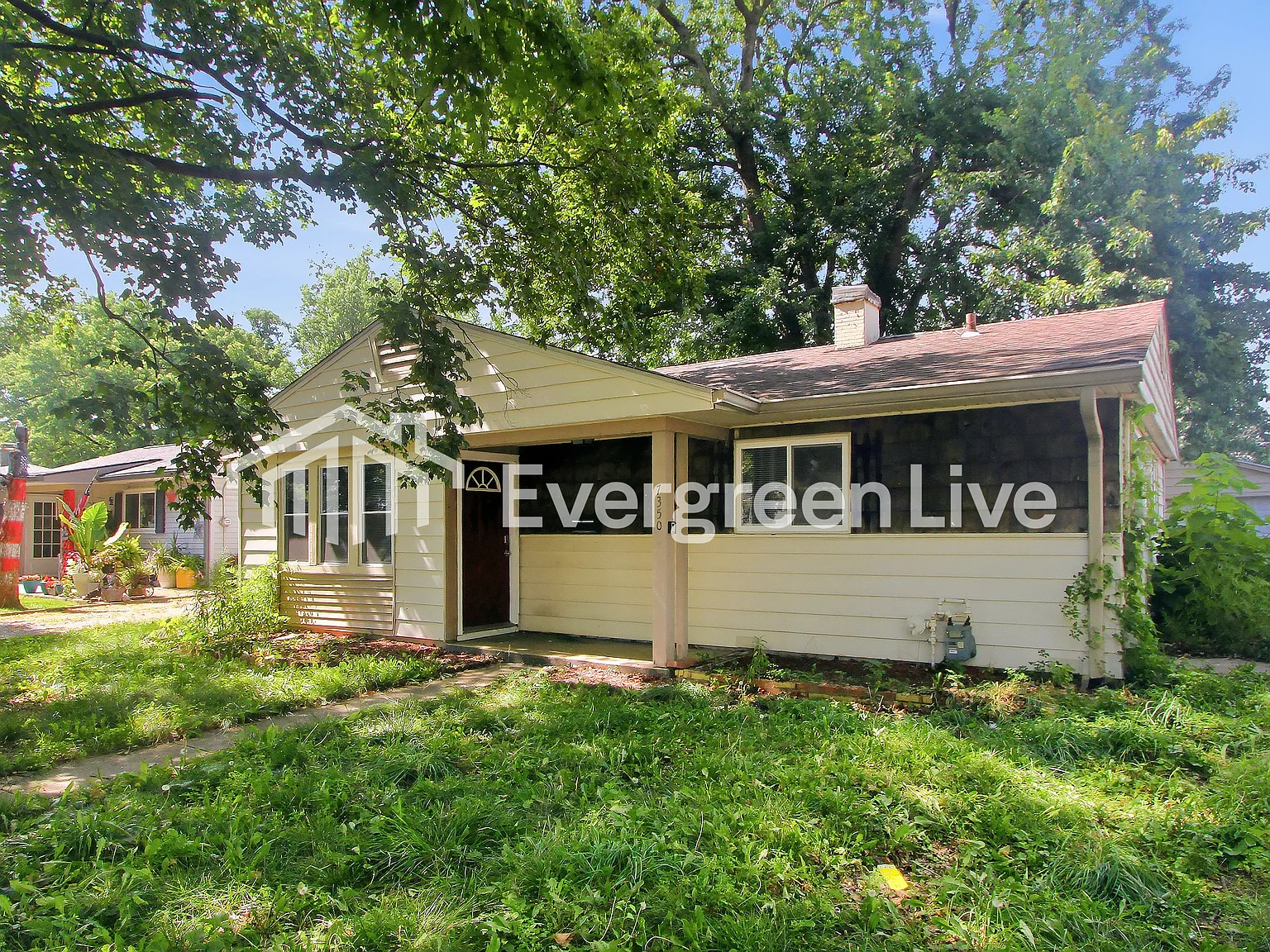 3 bed, 1.0 bath, 920 sqft, $1,195 — Photo 2