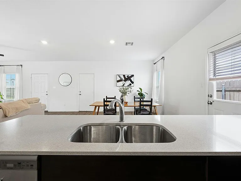 221 Barbary Coast Ln — Photo 13