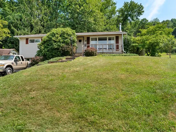 334 N 7th Avenue, Paden City, WV 26159