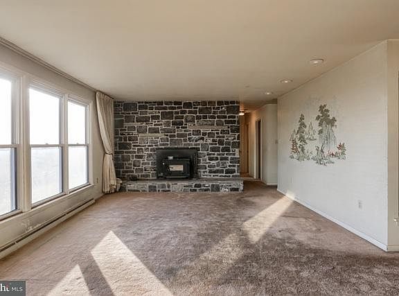 4th image of 338 Blossom Hill Dr