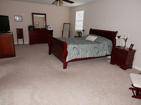 Master bedroom (unfurnished)
