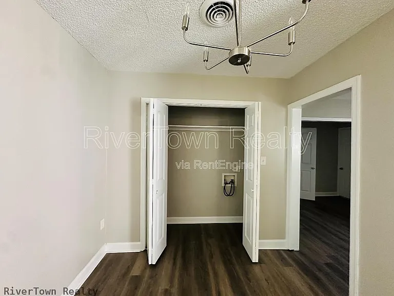 830 Marsh Ave — Photo 13