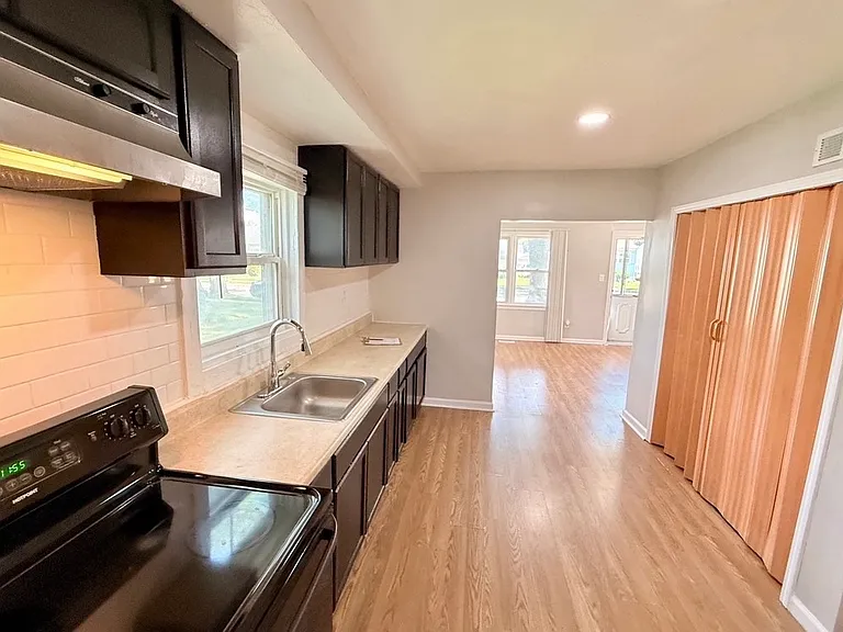 6847 Continental Ave — Photo 17