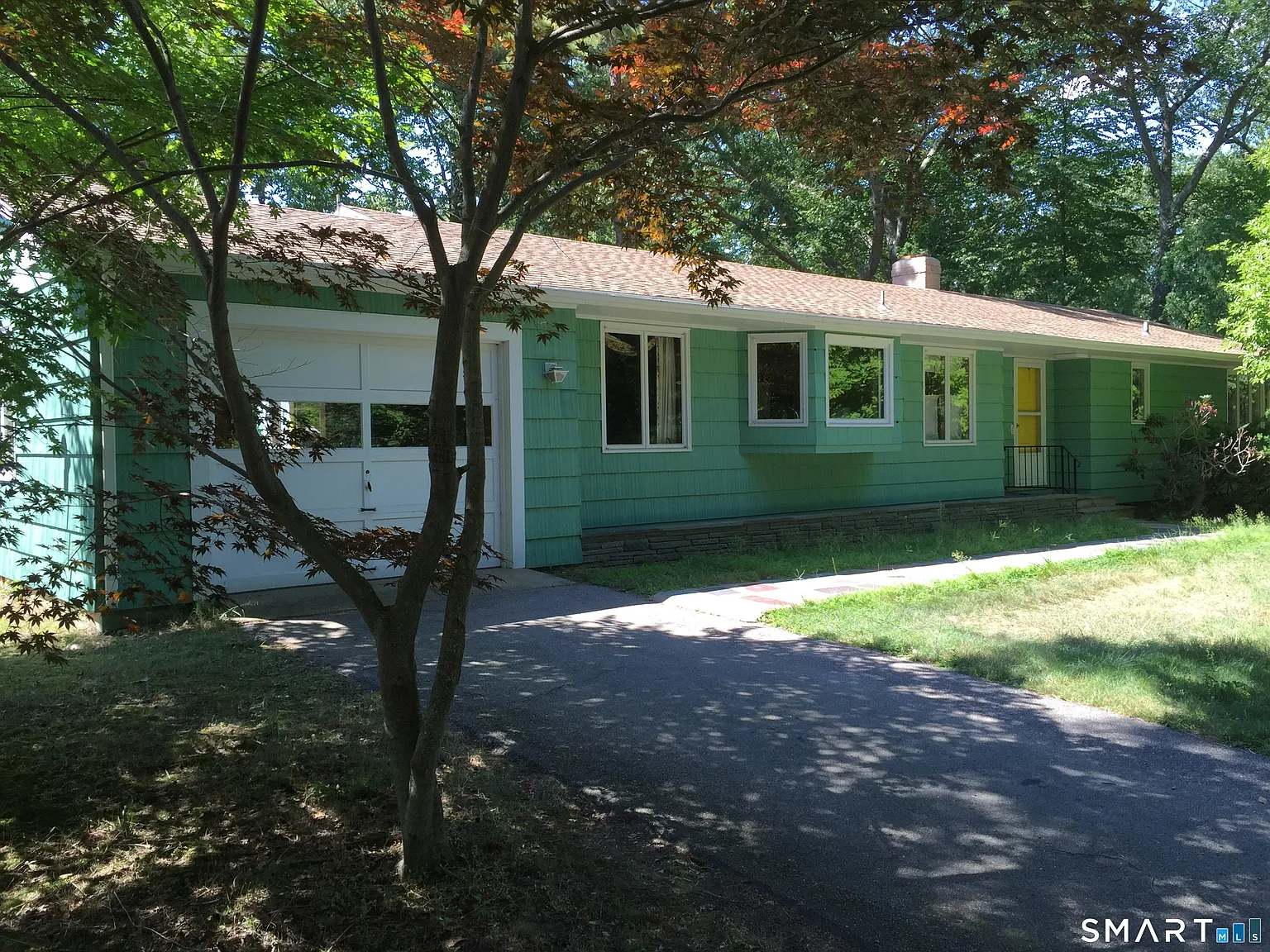 3 bed, 2.0 bath, 1496 sqft, $3,200 — Photo 2