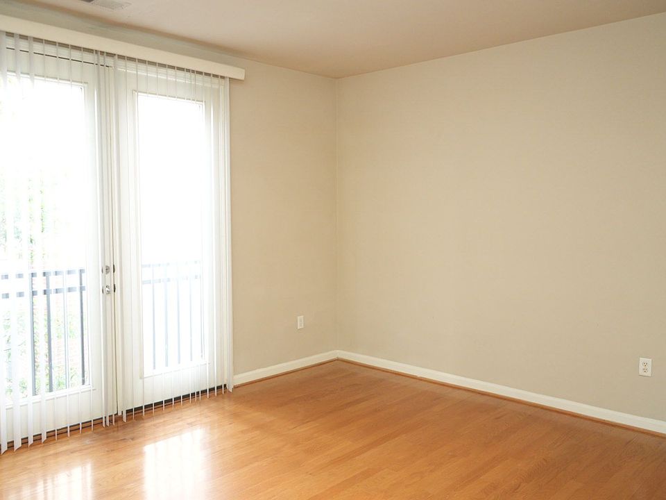 1st image of 745 Walker Sq APT 3A