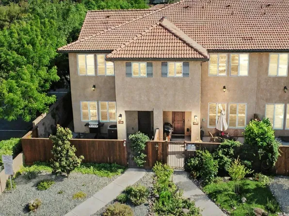 2102 Tienda Dr, Lodi, CA 95242