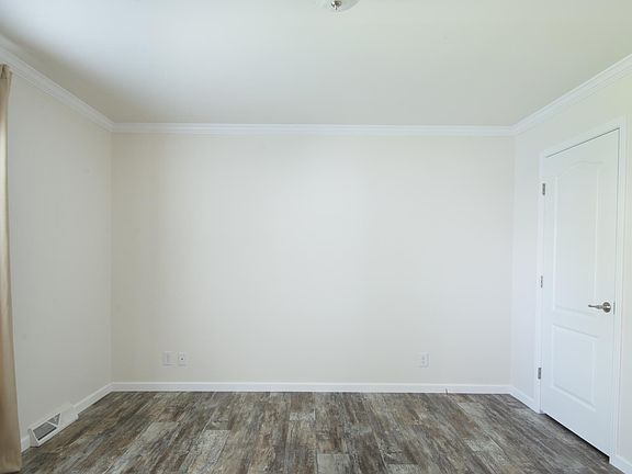 2nd image of 123 Carnation Dr