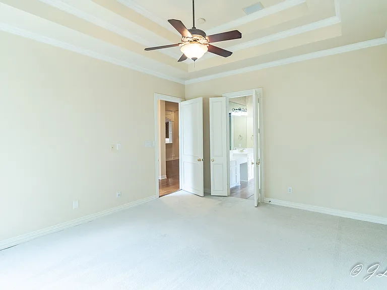 1053 Sir Lancelot Cir — Photo 14