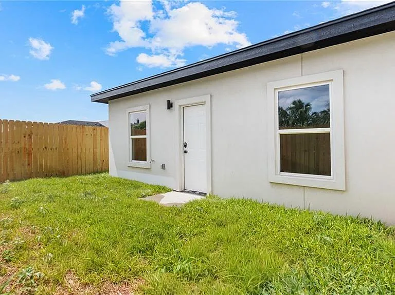 2609 Bald Cypress Dr #1 — Photo 17