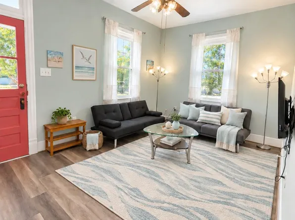 4015 Avenue O, Galveston, TX 77550