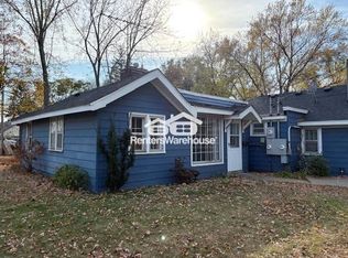 305 1st Ave S APT 1, Bayport, MN 55003