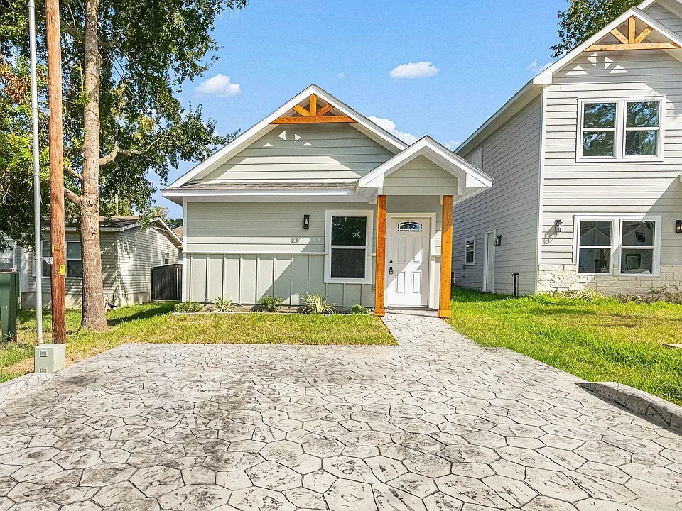 16740 E Ivanhoe
