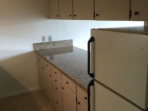 2nd image of 7505 SE 28th St APT 307