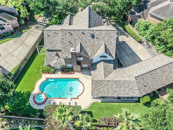 5th image of 2802 Winding Shore Ln