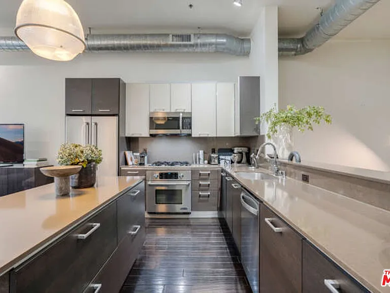 13320 Beach Ave #206 — Photo 4