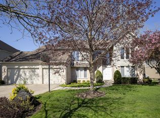 1904 Deercrest Ln, Northbrook, IL 60062