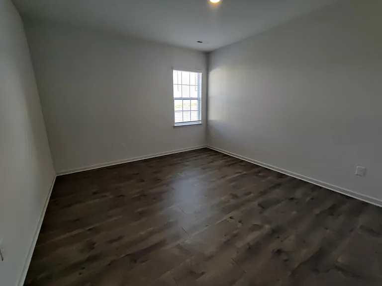 356 N Great White Way — Photo 6