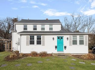 7 Bay Ave, Barrington, RI 02806