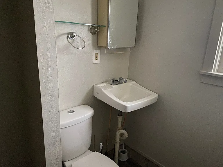 811 Saint Louis Ave #2 — Photo 9