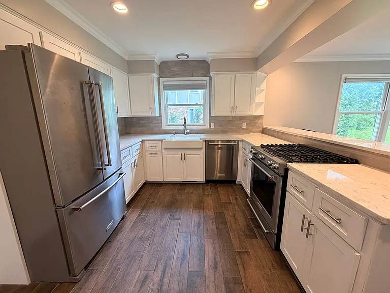 357 Shore Haven Dr SE — Photo 4